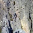 (L9) Entre sombras - Jose empieza a ascender despus de una larga travesa, cerca del final de la cresta.